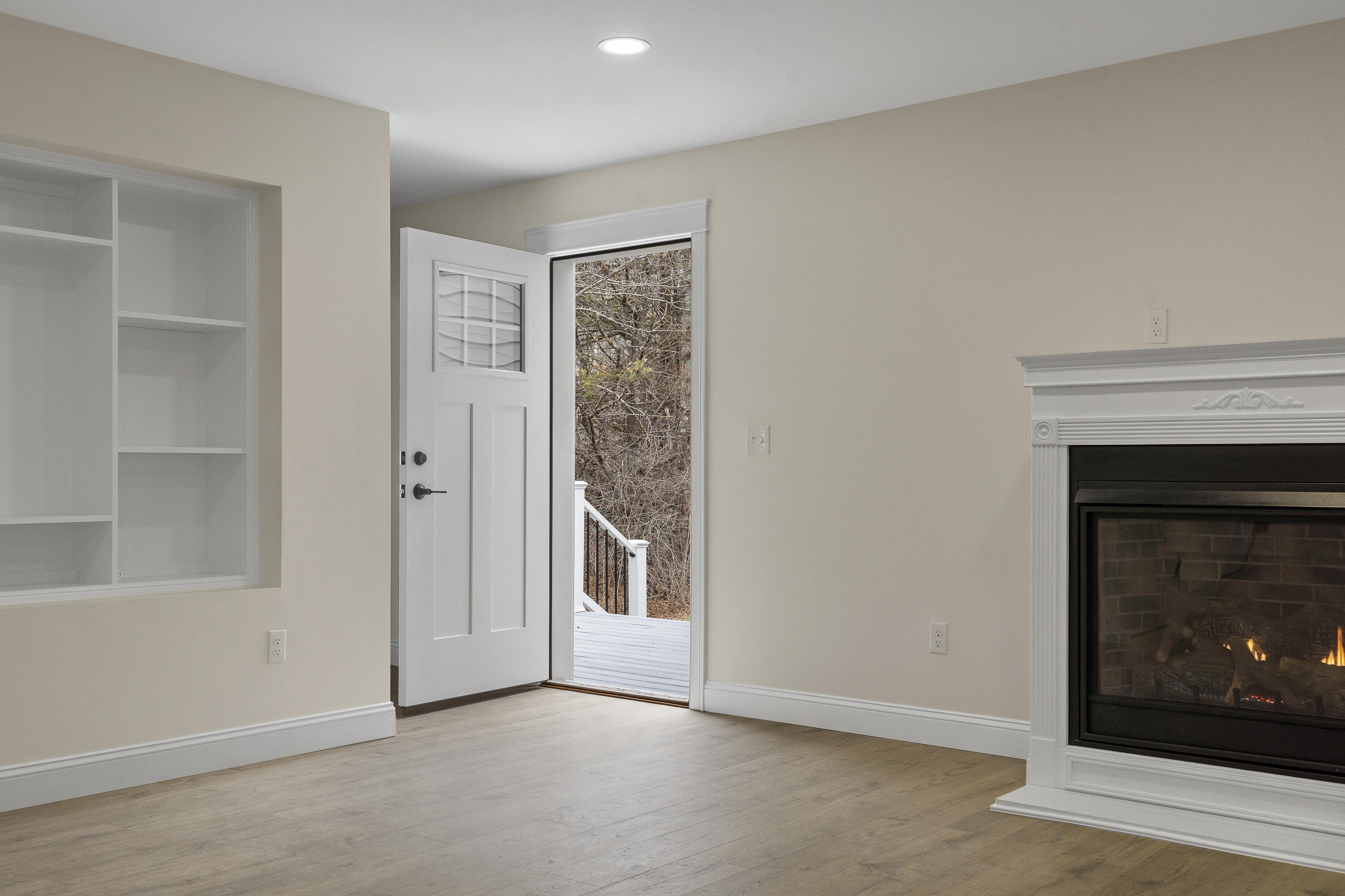 29 Pleasant Street Newcastle ME 04553