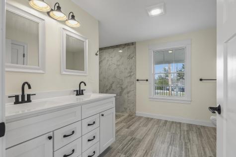 29 Pleasant Street Newcastle ME 04553