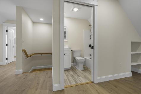 29 Pleasant Street Newcastle ME 04553