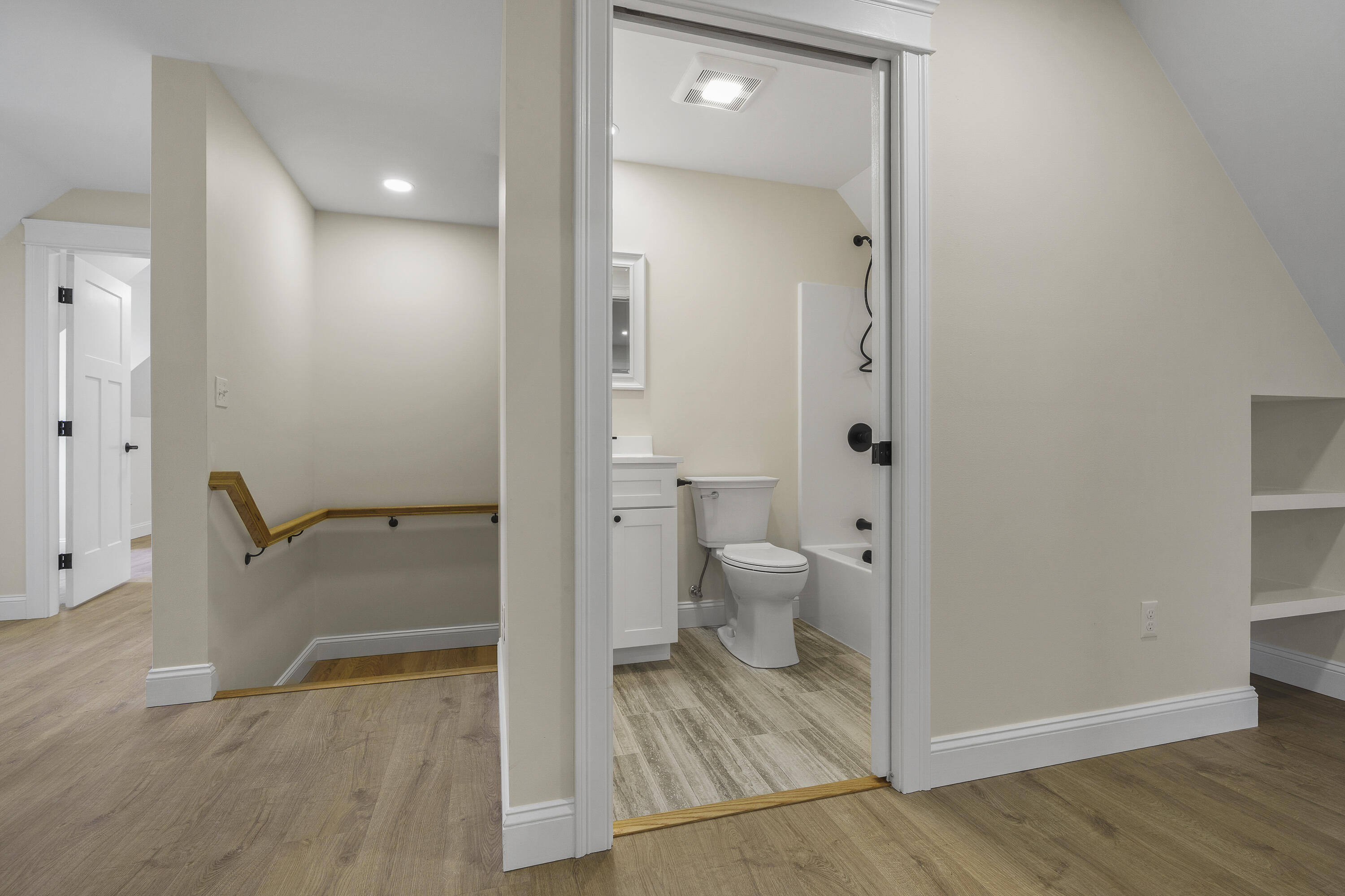 29 Pleasant Street Newcastle ME 04553