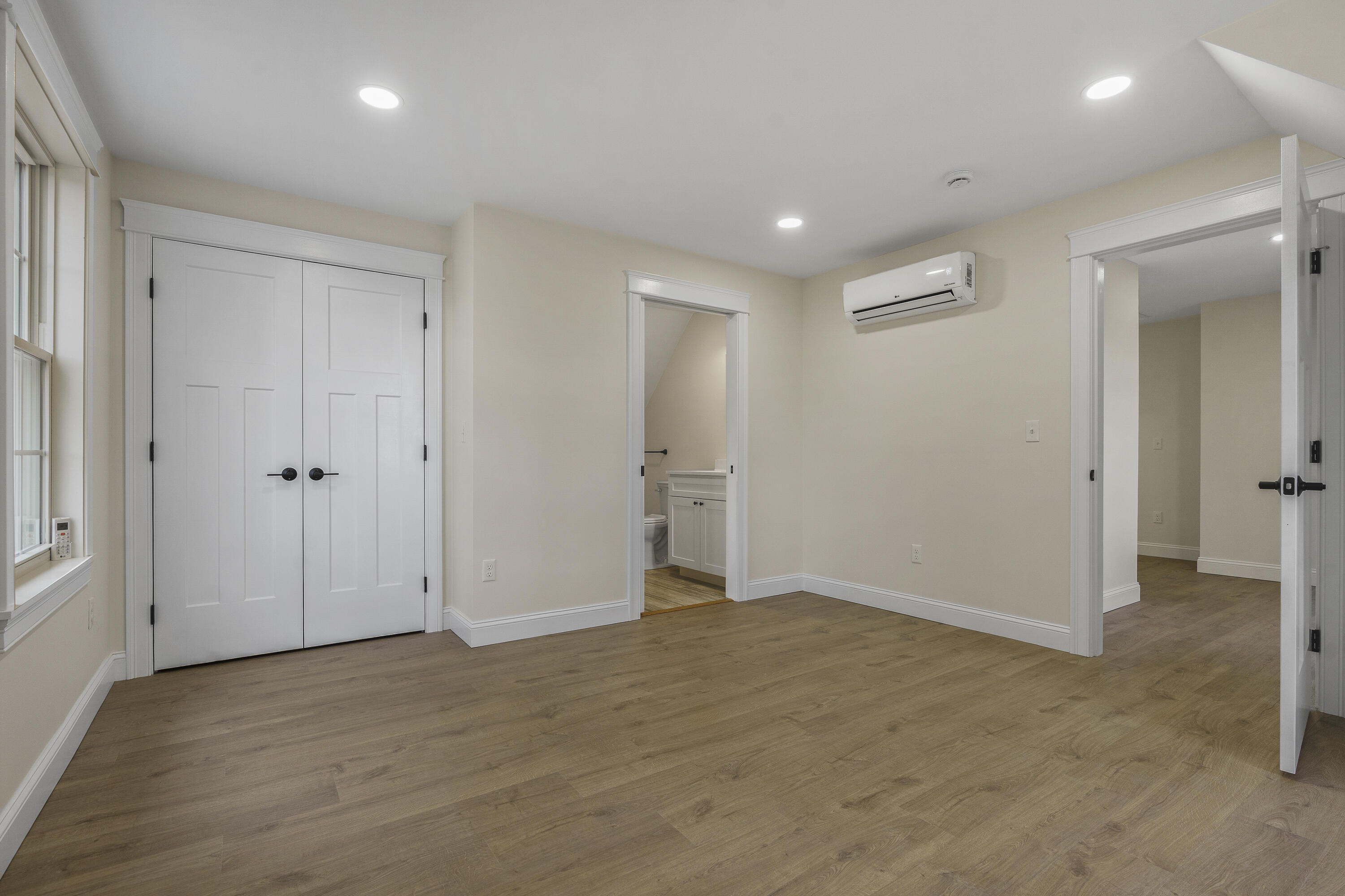29 Pleasant Street Newcastle ME 04553