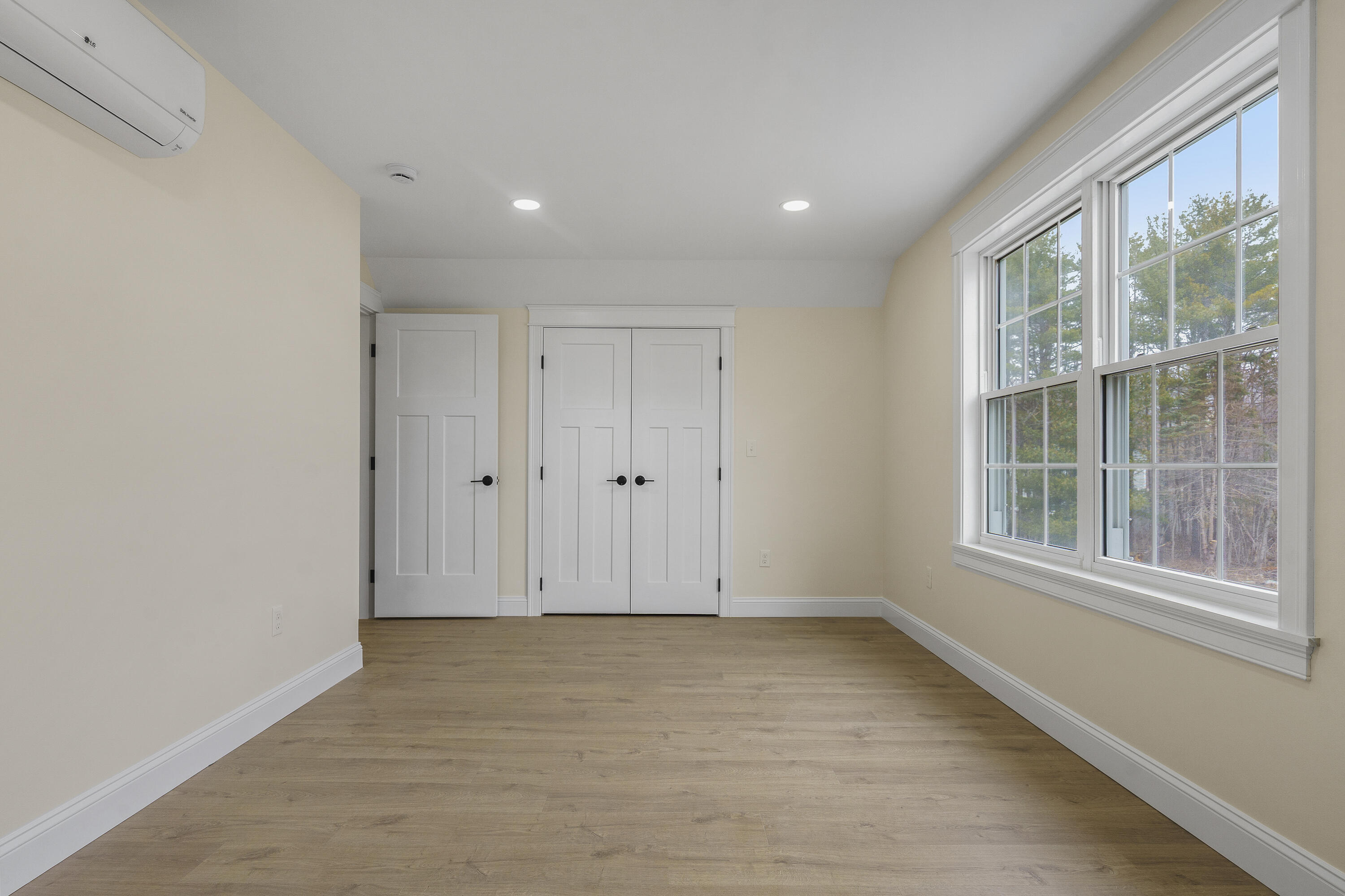 29 Pleasant Street Newcastle ME 04553