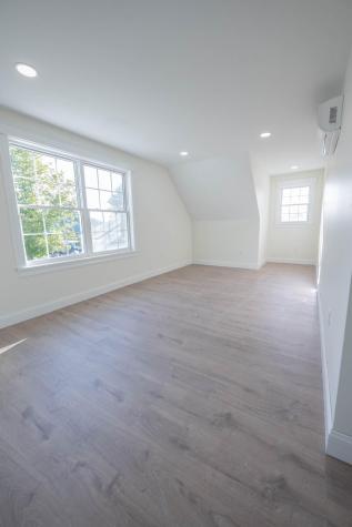 29 Pleasant Street Newcastle ME 04553