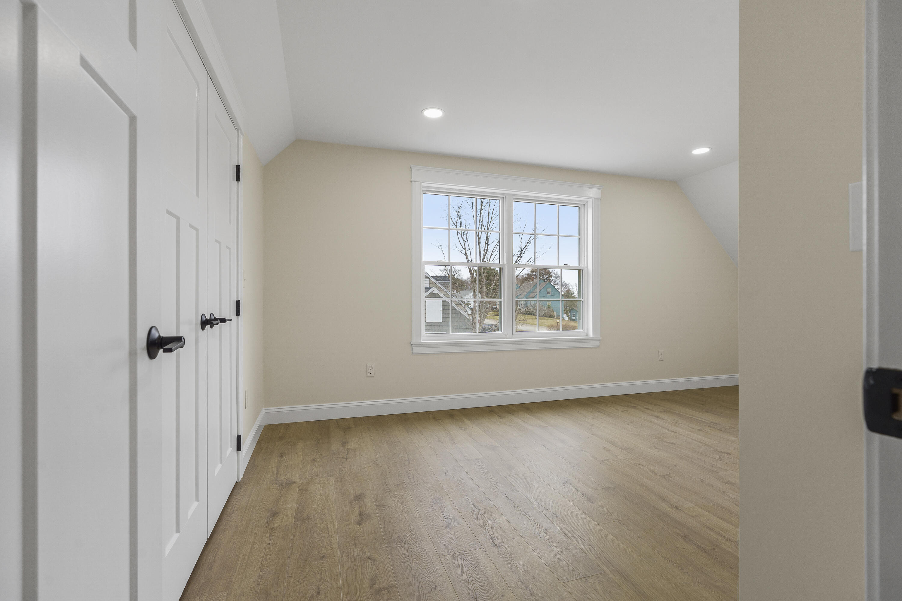 29 Pleasant Street Newcastle ME 04553