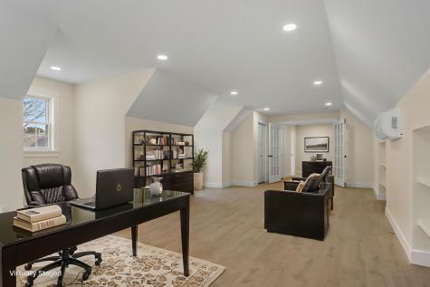 29 Pleasant Street Newcastle ME 04553