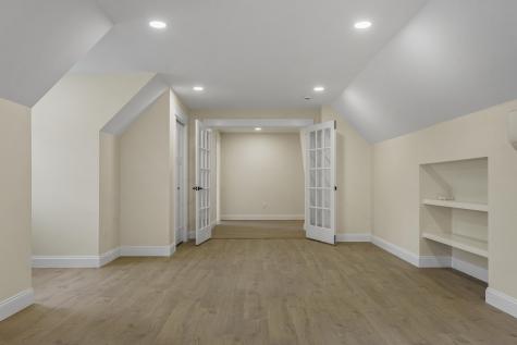 29 Pleasant Street Newcastle ME 04553