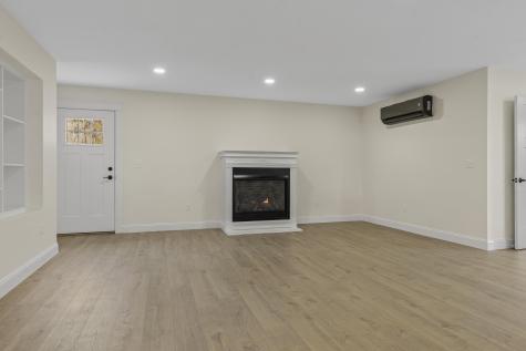 29 Pleasant Street Newcastle ME 04553