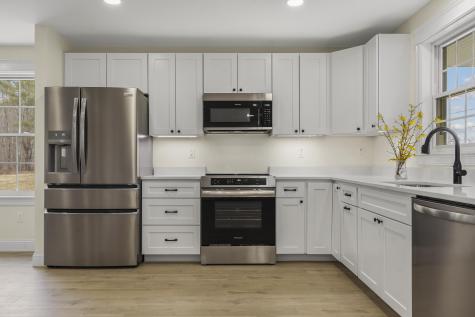 29 Pleasant Street Newcastle ME 04553