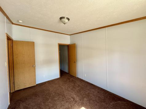 21 Hatto Farm Road Norridgewock ME 04957