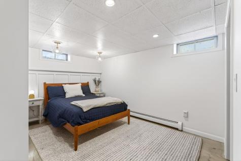 7 Lawn Avenue Cumberland ME 04021