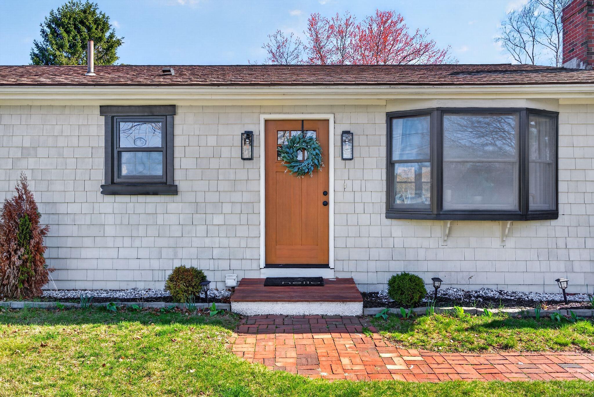 7 Lawn Avenue Cumberland ME 04021