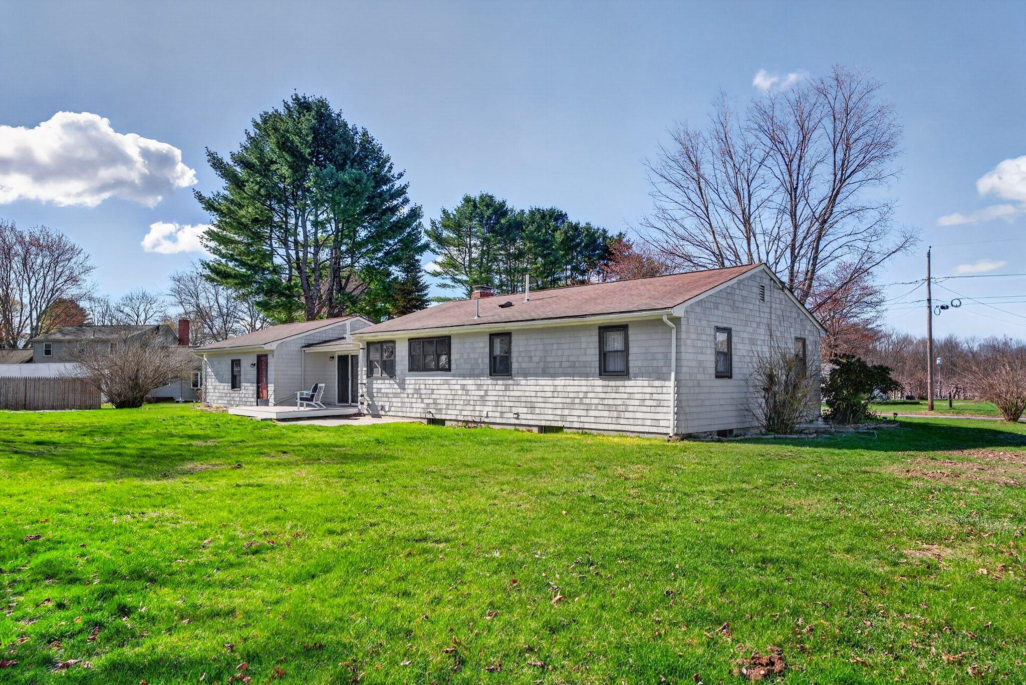 7 Lawn Avenue Cumberland ME 04021