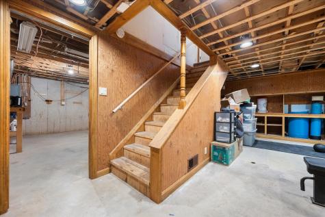 142 Ichabod Lane Hampden ME 04444