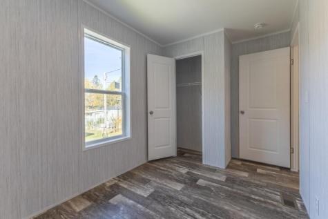 16 Shadow Lane Holden ME 04429