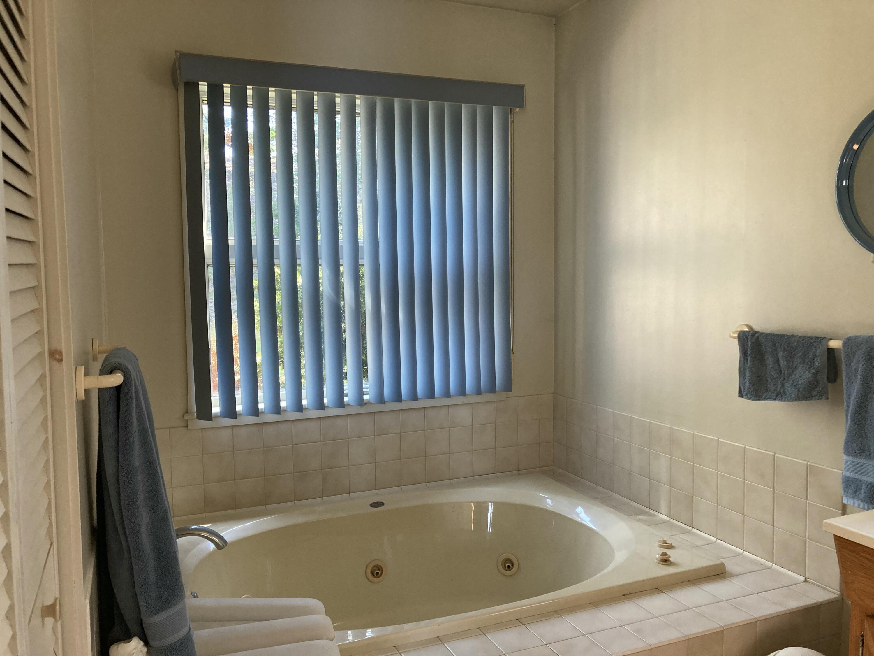 32 Taunton Keep Hancock ME 04640