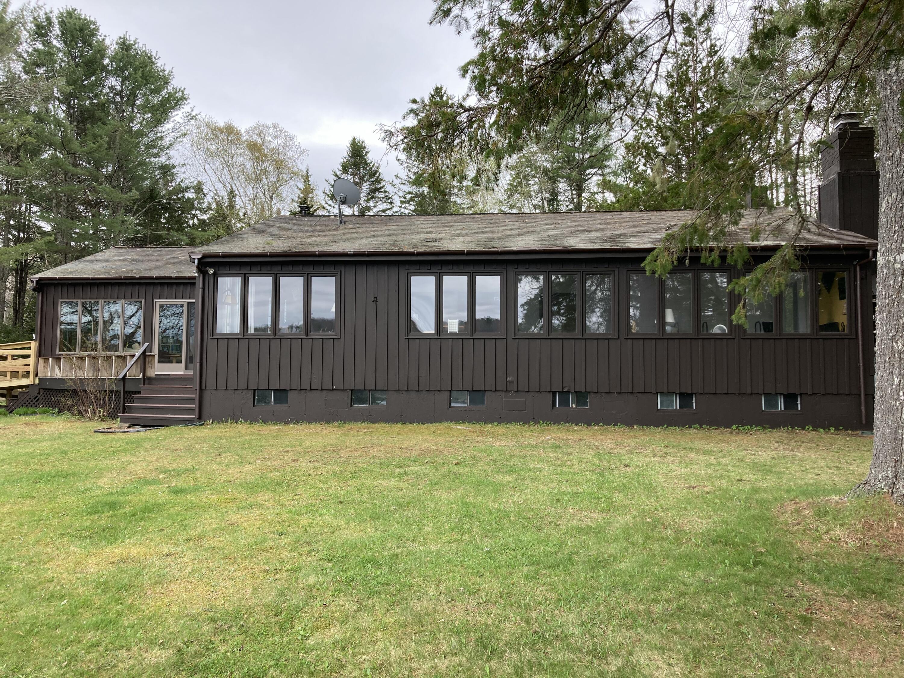 32 Taunton Keep Hancock ME 04640