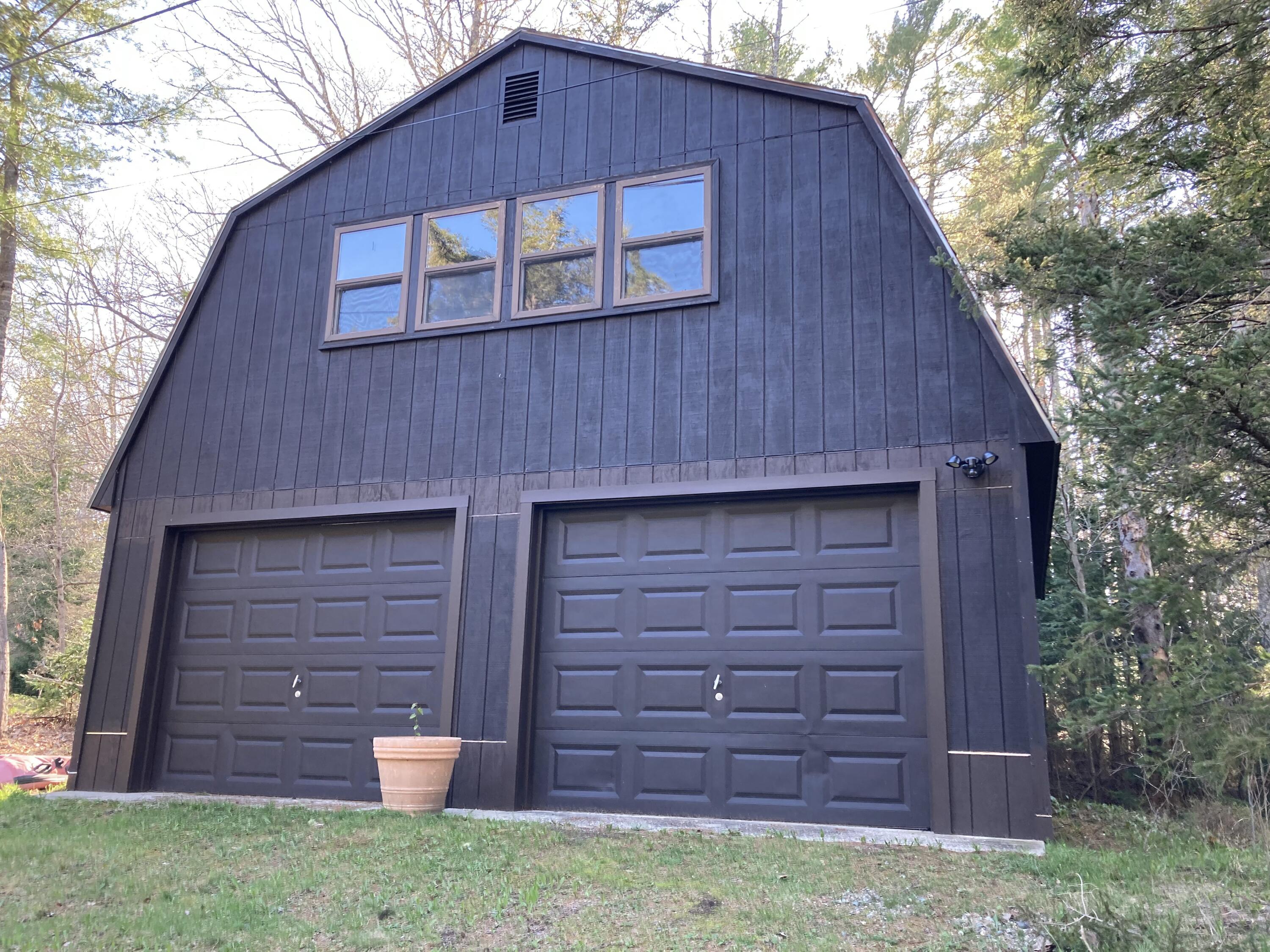 32 Taunton Keep Hancock ME 04640