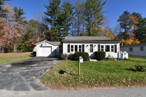 15 Royal Avenue Auburn ME 04210