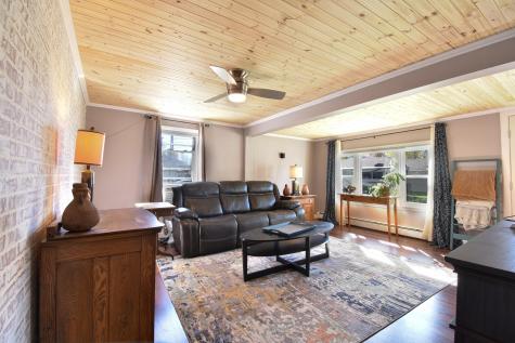15 Royal Avenue Auburn ME 04210