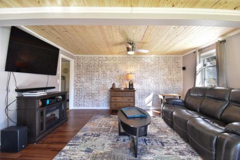 15 Royal Avenue Auburn ME 04210