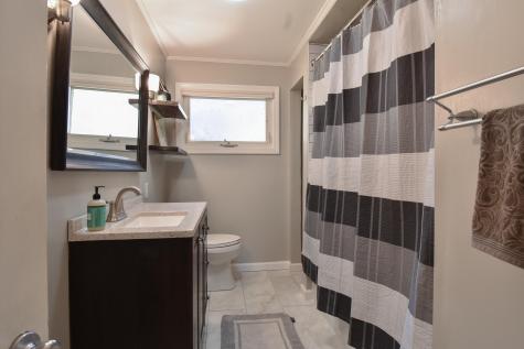 15 Royal Avenue Auburn ME 04210
