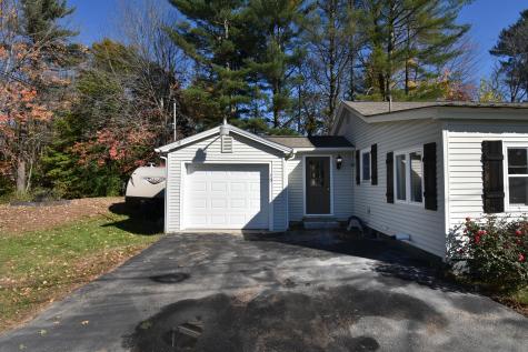 15 Royal Avenue Auburn ME 04210