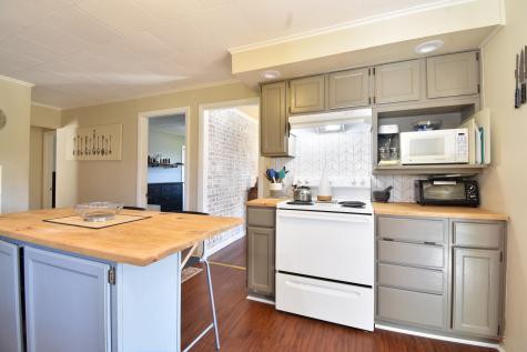 15 Royal Avenue Auburn ME 04210
