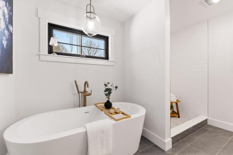 16 Piper Farm Road Brunswick ME 04011