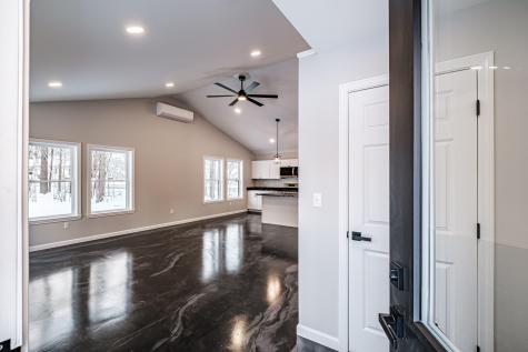 8 Lydia Lane Norway ME 04268