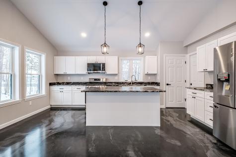 8 Lydia Lane Norway ME 04268