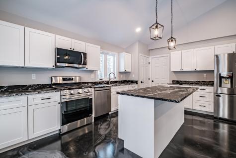 8 Lydia Lane Norway ME 04268