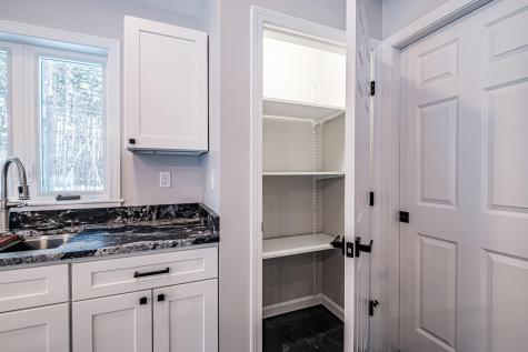 8 Lydia Lane Norway ME 04268