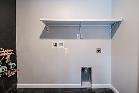 8 Lydia Lane Norway ME 04268