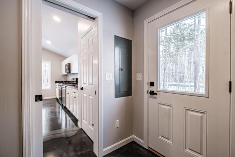 8 Lydia Lane Norway ME 04268