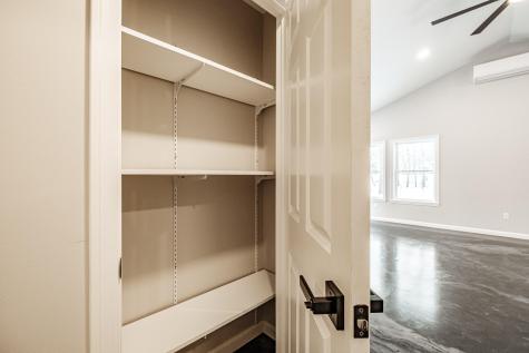 8 Lydia Lane Norway ME 04268