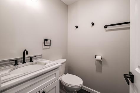 8 Lydia Lane Norway ME 04268