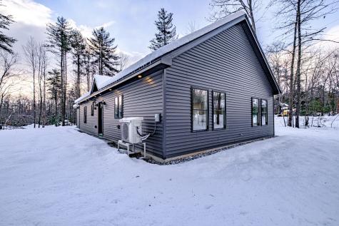 8 Lydia Lane Norway ME 04268