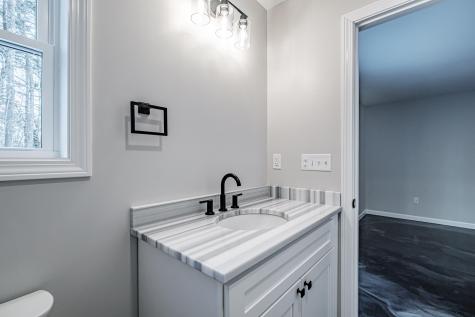 8 Lydia Lane Norway ME 04268