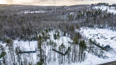 8 Lydia Lane Norway ME 04268