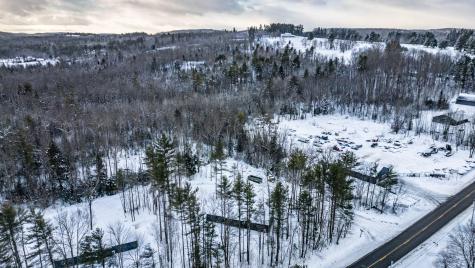 8 Lydia Lane Norway ME 04268