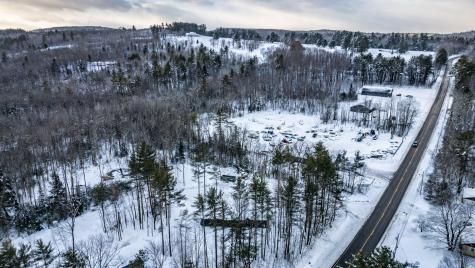 8 Lydia Lane Norway ME 04268