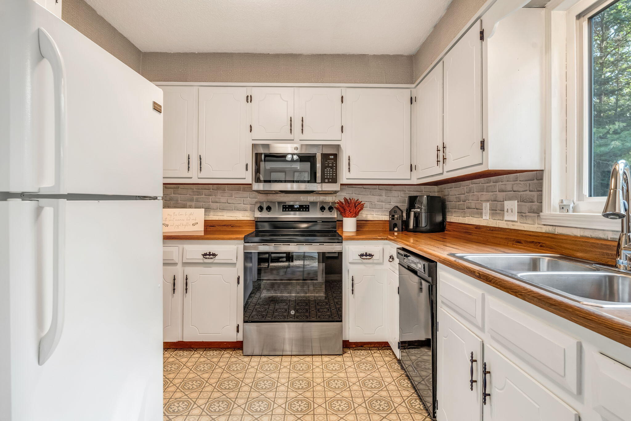 24 Hayward Road Carmel ME 04419