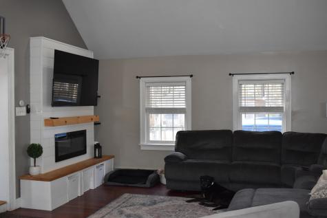 544 Ossipee Trail W Standish ME 04084