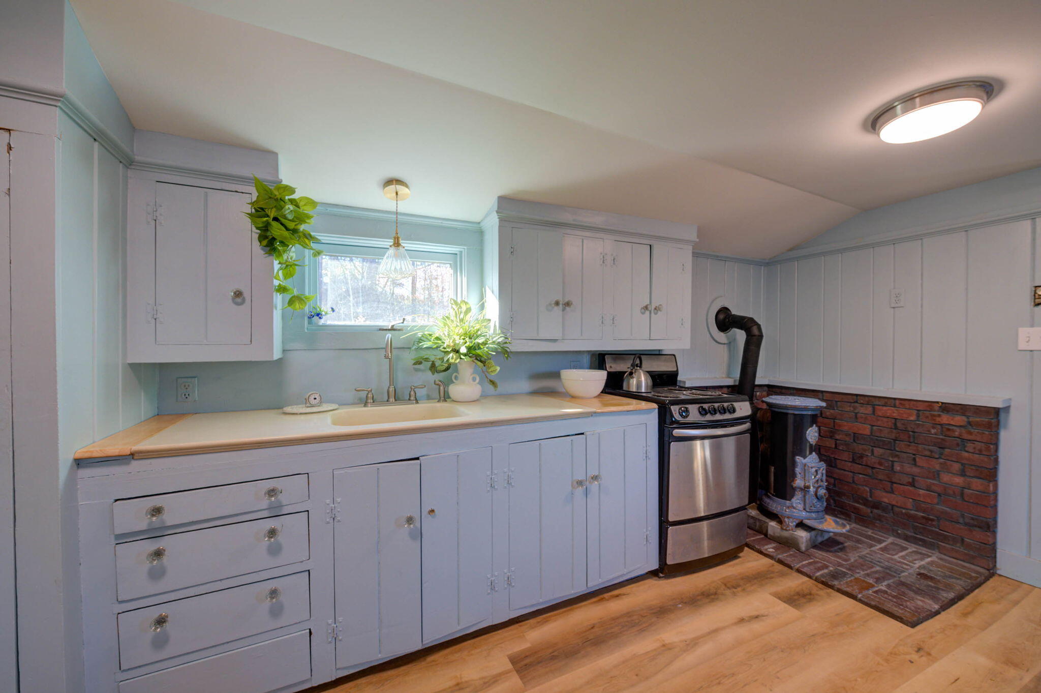 117 King Hill Road Paris ME 04281