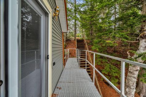 12 Paradise Cove Clifton ME 04428