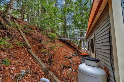 12 Paradise Cove Clifton ME 04428