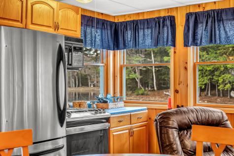 12 Paradise Cove Clifton ME 04428