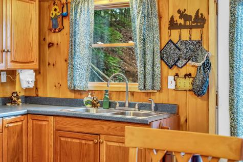 12 Paradise Cove Clifton ME 04428