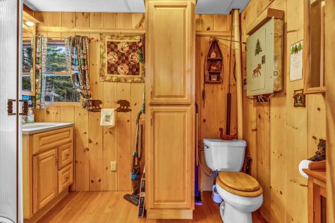 12 Paradise Cove Clifton ME 04428
