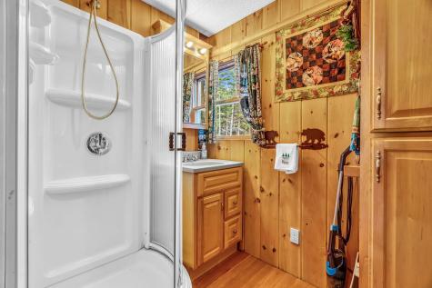 12 Paradise Cove Clifton ME 04428